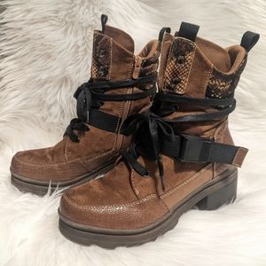 YOKI Faux Snakeskin Suede Heeled Boots